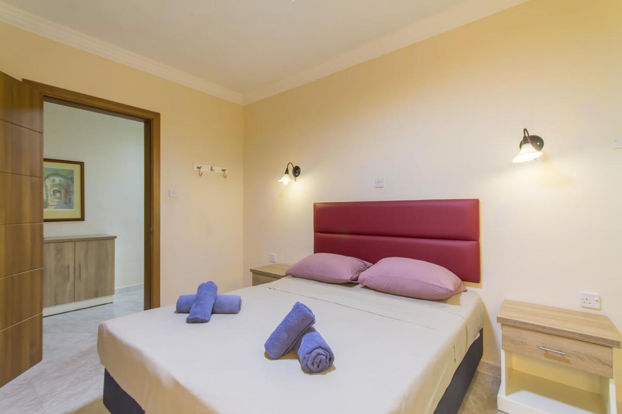 Pool & Sea Merill Apartments Mellieha Exterior photo