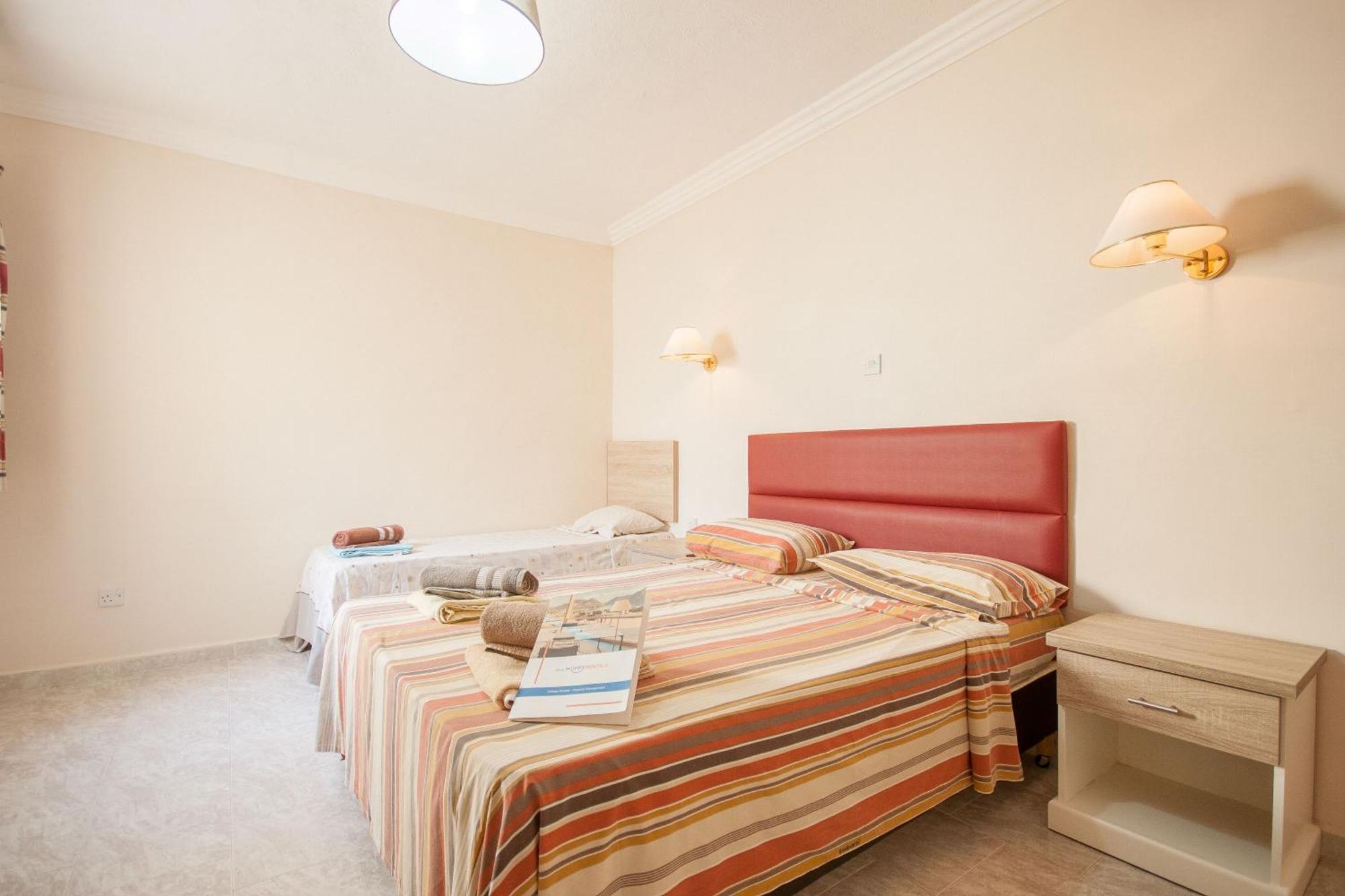 Pool & Sea Merill Apartments Mellieha Exterior photo