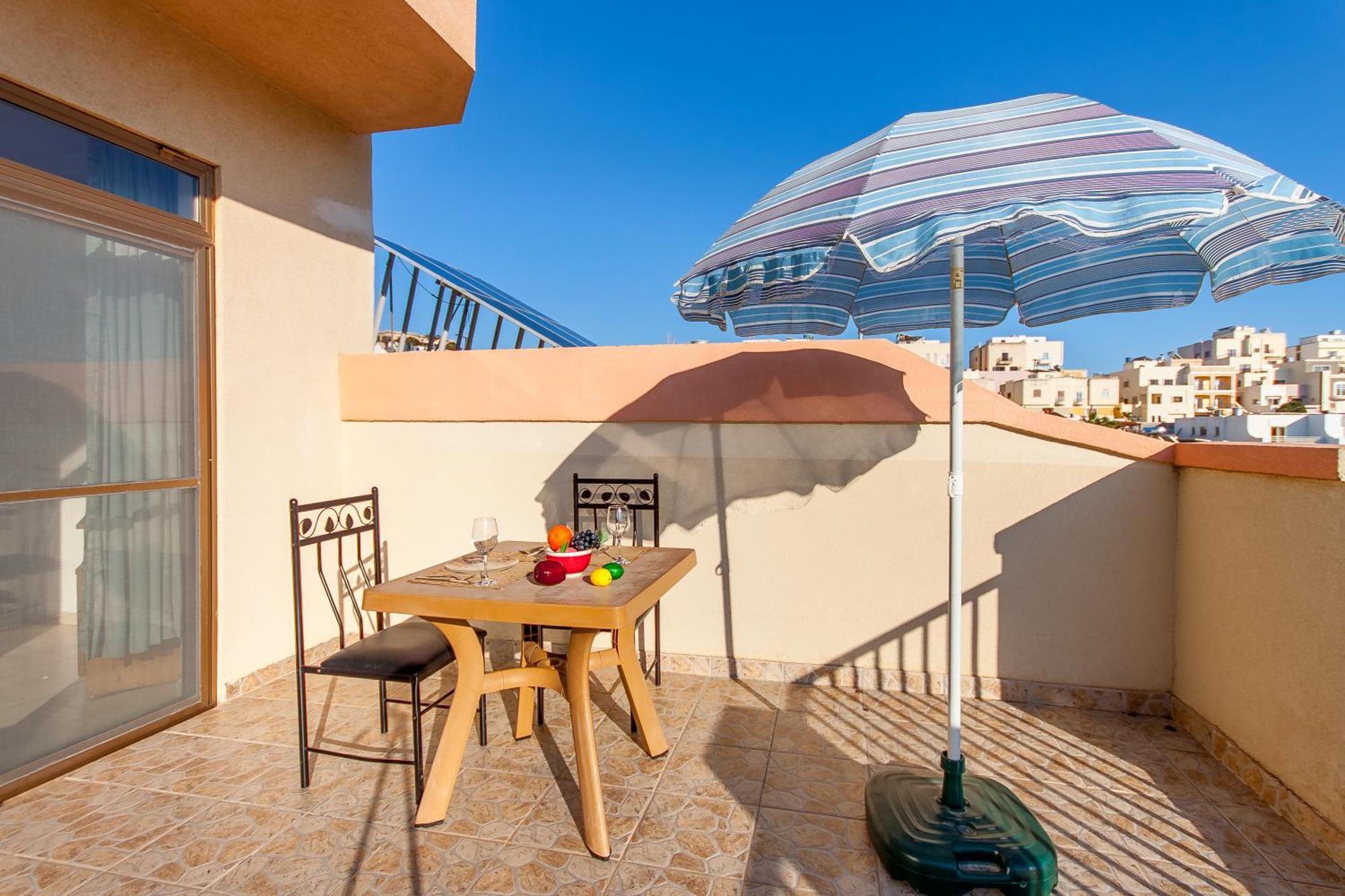Pool & Sea Merill Apartments Mellieha Exterior photo
