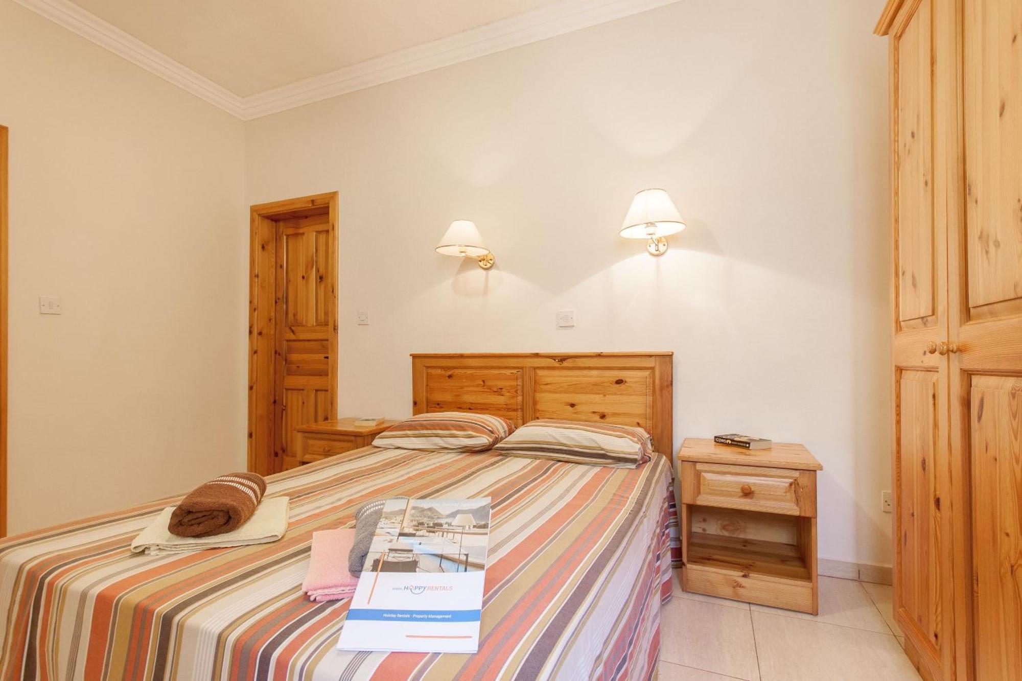 Pool & Sea Merill Apartments Mellieha Room photo